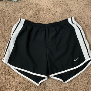 Nike dry fit women’s size medium, black and white